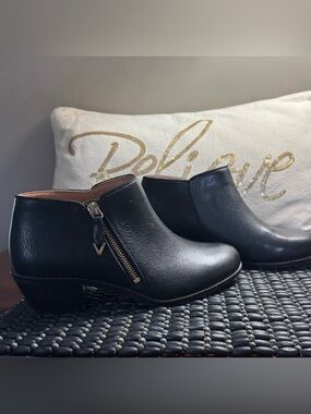 Vionic Jolene Boots